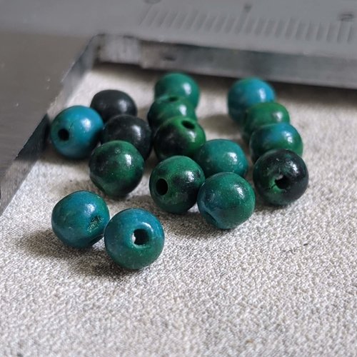 Perles synthétiques imitation chrysocolle teintées vert bleu 4 mm x16