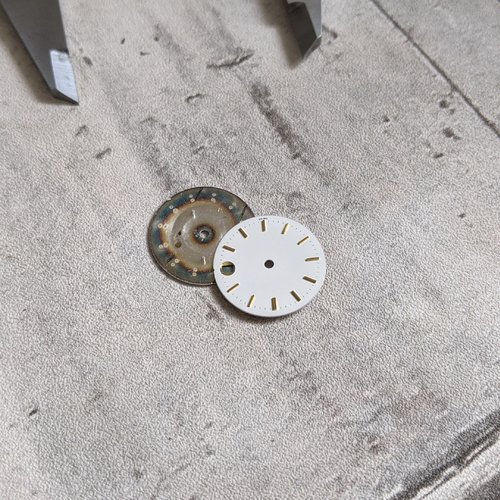 Cadrans de montre blanc et doré pour bijoux steampunk scrapbooking 20 mm x2