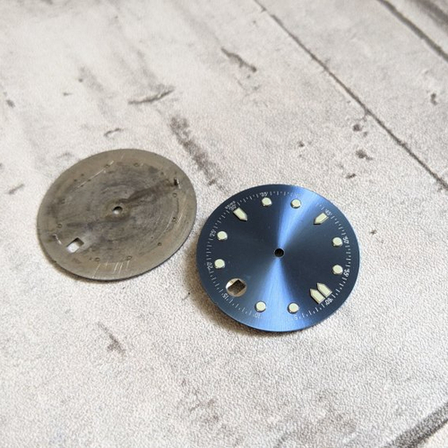 Cadrans de montre guichets luminescents bleu foncé et argenté pour bijoux steampunk scrapbooking 29mm x2