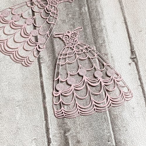 Estampes émail rose clair robe de princesse bal filigranes ajourés 50x39mm x2