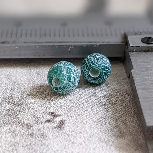Perles en pierre agate effet craquelé givré vert sapin 6 mm x10