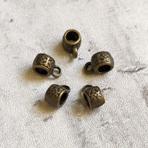 Bélières rondes anneaux motifs fantaisies métal bronze 10x5mm x2