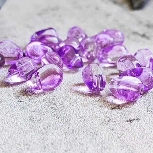 Perles en verre goutte transparente violet trou en haut 8x6mm x20