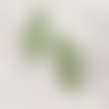 Estampes breloques fleurs cuivre émaillé vert clair 34x15mm x2