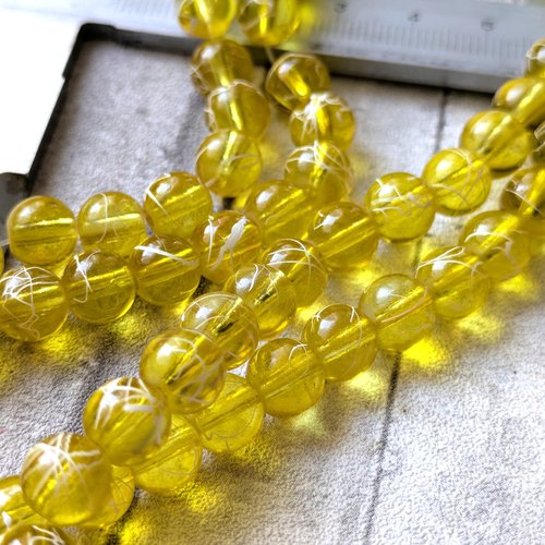 Perles verre jaune tréfilé blanc 8 mm x10