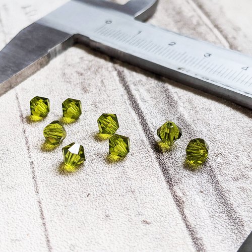 Perles toupies à facettes en cristal de verre vert péridot 5 mm x8