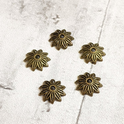 10 coupelles calottes bronze fleur étoile métal ajouré pour perles diamètre 12 mm