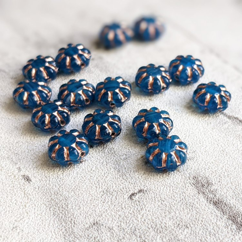 Perles fleur en verre tchèque bleu foncé et dorure 9x5mm x5