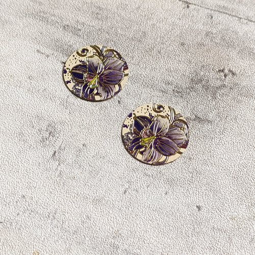 Estampes pendentifs breloques rondes laiton émail écru fleur violet 20mm x2