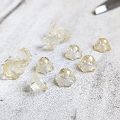 Perles coupelles calottes fleur clochette verre jaune clair doré transparent 8x10mm x10