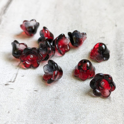 Perles coupelles calottes fleur clochette verre rouge noir 7x12mm x10