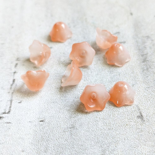 Perles coupelles calottes fleur clochette verre orange clair transparent 8x10mm x10
