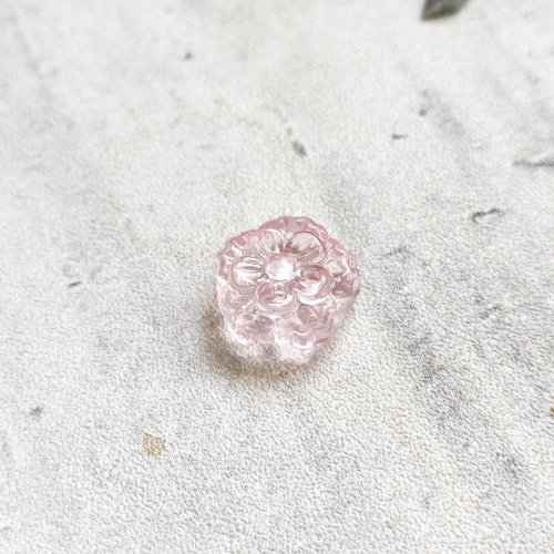 Perle verre fleur relief 15 mm rose transparent x1
