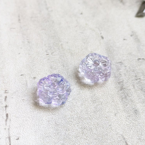 Perle verre fleur relief 15 mm violet clair transparent x2