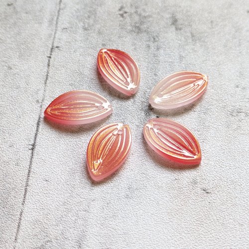Perles pétales ou feuilles de verre rouge rose transparent paillettes doré 20x12mm x5