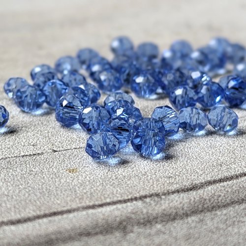 Perle en verre à facettes bleu ciel 6x5mm x10