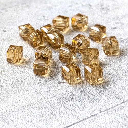 Perles cube carré jaune orangé 6x6mm x8