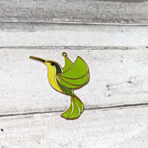 Estampe pendentif breloque colibri oiseau laiton doré émail vert et jaune 35x32mm x1