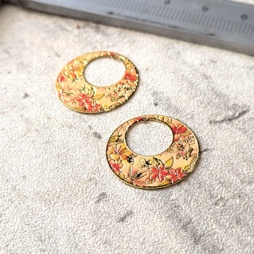 Estampes pendentifs créoles laiton émail jaune rouge doré fleur 20mm x2