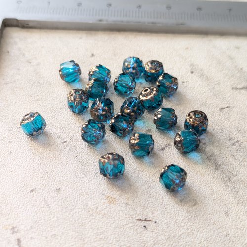 Perles verre tchèque bleu turquoise cuivré "cathédrale" forme lanterne 6x6mm x5