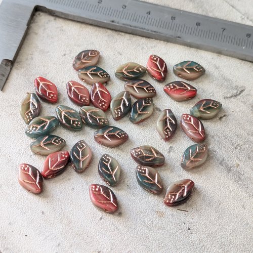 Perles en verre tchèque feuille rouge vert dorure cuivré 12x7mm x5