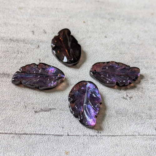 Perles pétales feuille de verre noir paillettes violet bleu 17x28mm x5