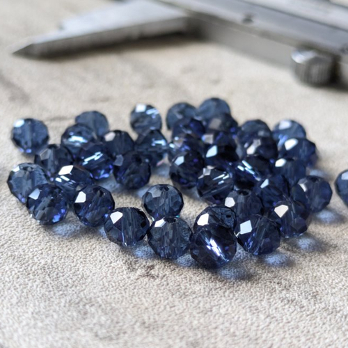 Perle en verre à facettes ovale bleu foncér translucide 6x5mm x10