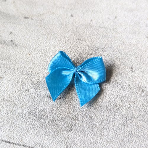 Noeud ruban de satin en polyester bleu 24x25mm x1 destockage
