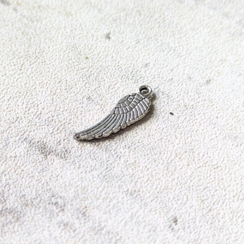 Breloque aile oiseau ange métal argenté 17x5mm x1