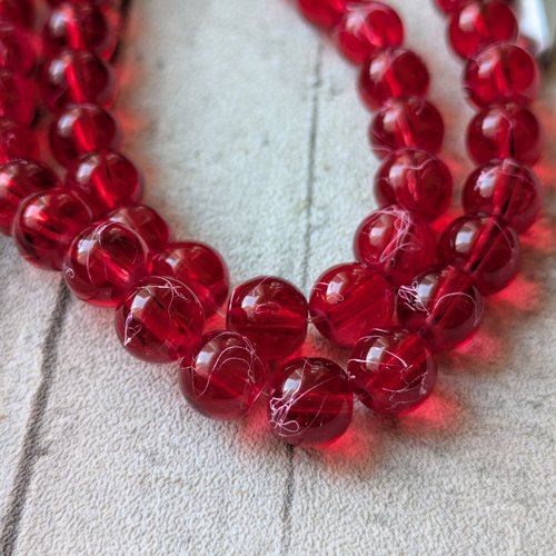 Perles verre rouge tréfilé blanc 8 mm x10