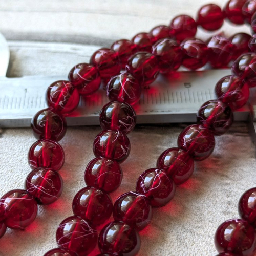 Perles verre rouge foncé bordeau tréfilé blanc 8 mm x10