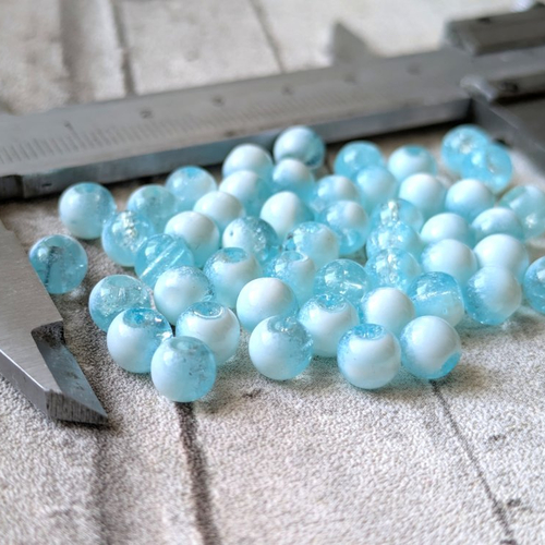 Perles rondes effet craquelé bleu clair blanc 6 mm x50