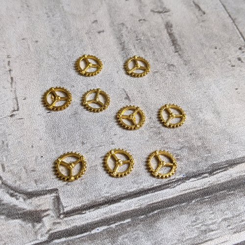 Breloques engrenages métal dorés modèle trois barres x 10
