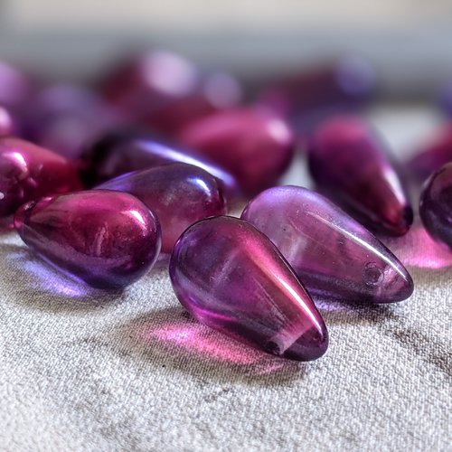 Perles gouttes en verre effet givré rouge rose violet bleu 15x8mm x10