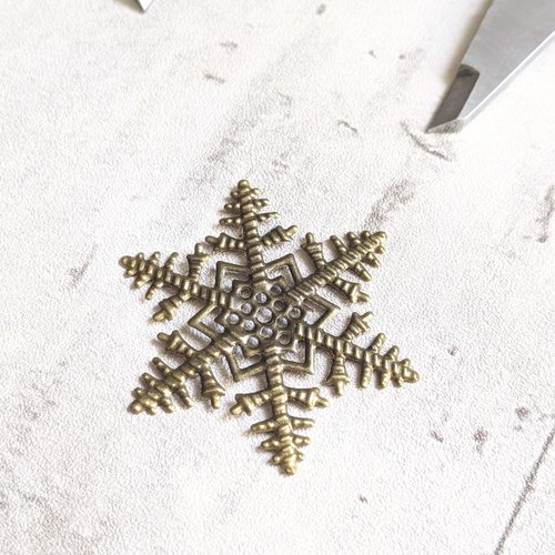 Estampes flocon de neige étoile filigranée cuivre métal bronze 45x45mm x4