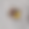 Pendentif breloque rond doré émail jaune noir rouge blanche neige 30x22mm x1