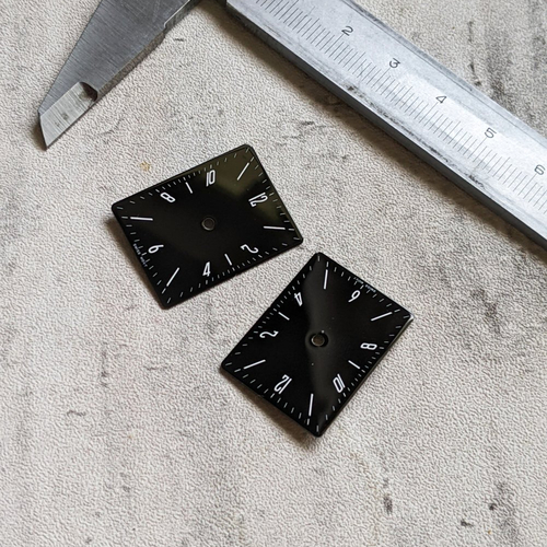 Cadrans de montre rectangle noir brillant indications blanc 26x19mm x2