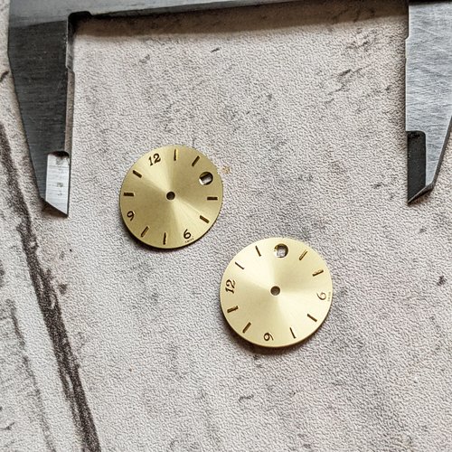 Cadrans de montre rond cabochon laiton doré 20 mm x2