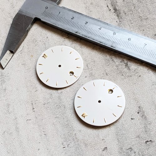 Cadrans de montre ou cabochons ronds plats blanc chiffres dorés 29mm x2