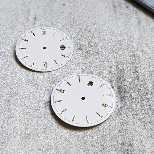 Cadran de montre rond ou cabochon plat blanc chiffres romains doré 29mm x1