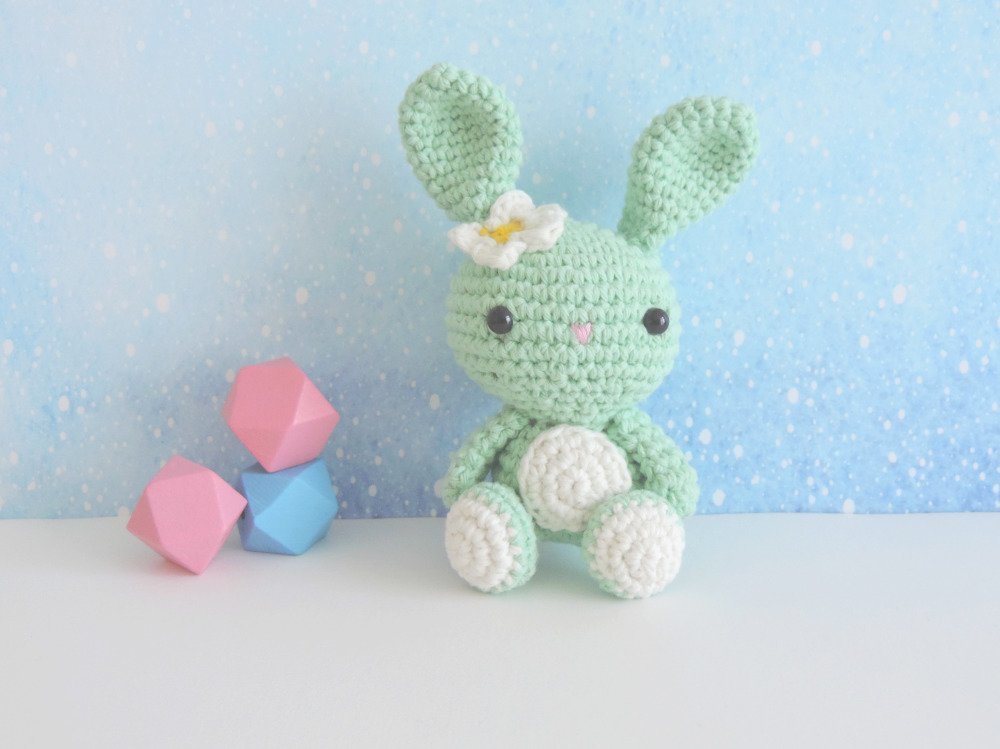 Porte Cles Lapin Blanc Vert Fleur Peluche Miniature Fait Main Cadeau Anniversaire Noel Cadeau Babysitter Nounou Maitresse Collegues Un Grand Marche