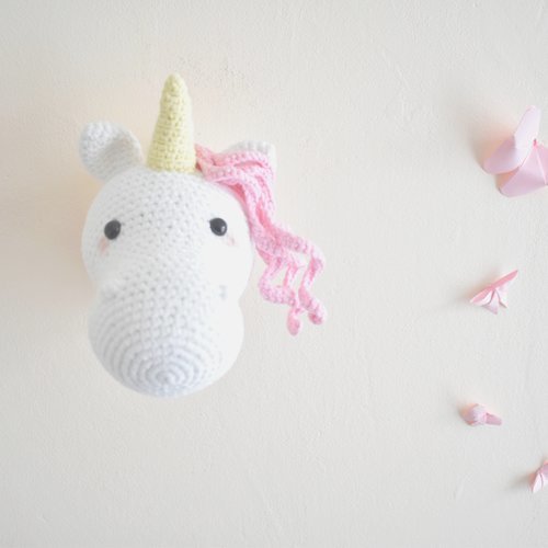 trophée licorne peluche