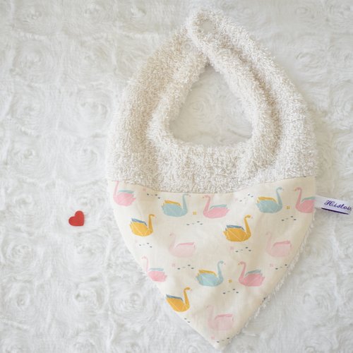 Bavoir bandana de dentition fleurie coton et tissu éponge oeko tex,bavoir bebe cadeau naissance, fait main, cygnes