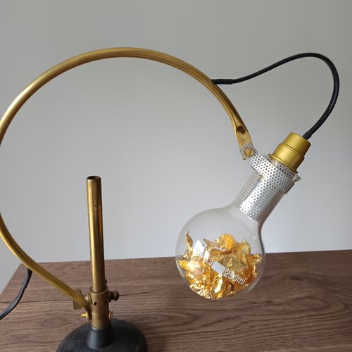 La lampe au bec bensen