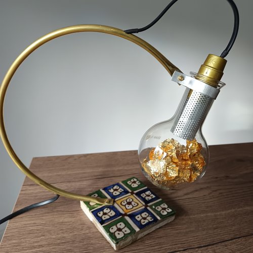 La lampe et la faïence de fès
