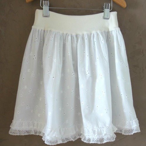 Jupe patineuse en broderie anglaise blanche - 4 ans