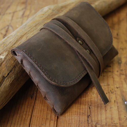 Blague à tabac en cuir marron foncé - leather tobacco pouch