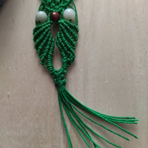 Collection « minerva », porte clés chouette en linhasita avec mousqueton