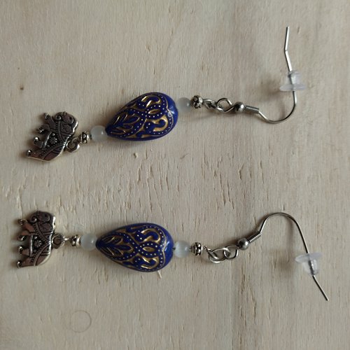 Boucles d'oreilles pendantes avec des pierres de lune, breloques violettes et éléphants