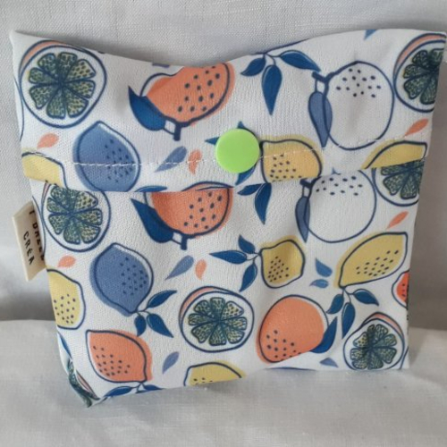 Etuis - pochettes a savon/shampoing solide impermeables / couleurs  fruits